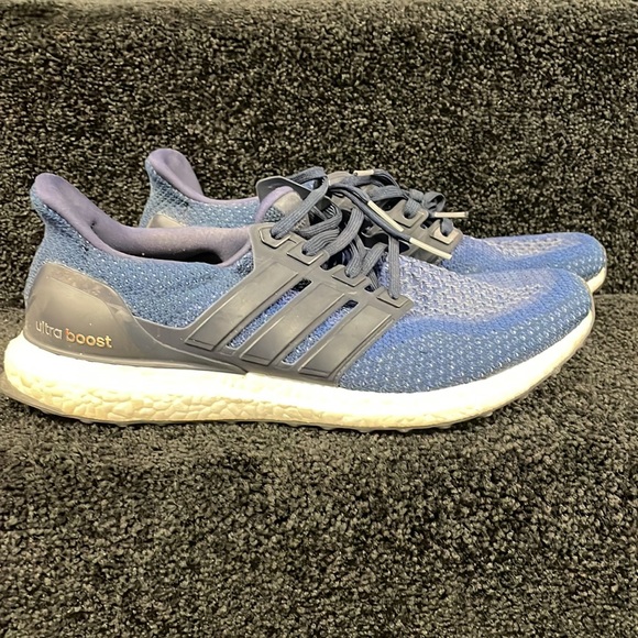 Adidas Ultraboost - Picture 2 of 5